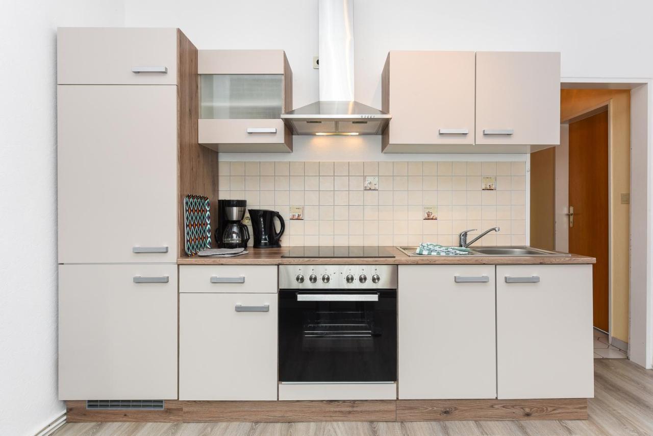 Ferienwohnungen Im Haus Waterkant Нойхарлингерзиль Экстерьер фото